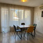 Parchevich 31 Center Apartment - 24H Self Check-In